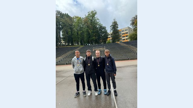 Rudens krosa stafešu uzvarētāji