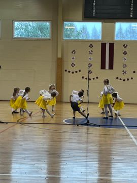 Mazās skolas svētku koncerts "mana ģimene- mana Latvija"