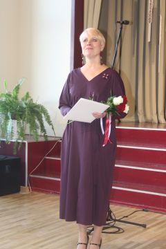 Skolas direktore Inga Mankus