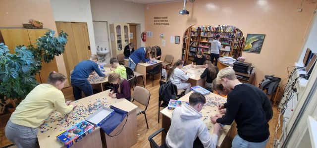 Puzles likšanas sacensības