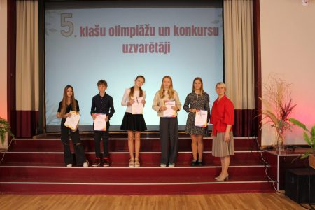 Olimpiāžu un konkursu uzvarētaju godināšana.