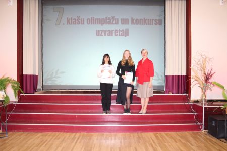 Olimpiāžu un konkursu uzvarētaju godināšana.