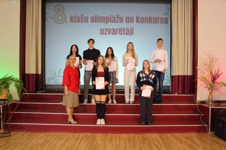 Olimpiāžu un konkursu uzvarētaju godināšana.