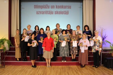 Olimpiāžu un konkursu uzvarētaju godināšana.