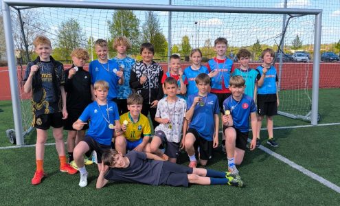 Futbola turnīra uzvarētju komandas