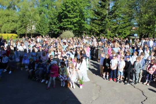 Svinīgais pasākums pēdējā skolas dienā 30.05.2025.