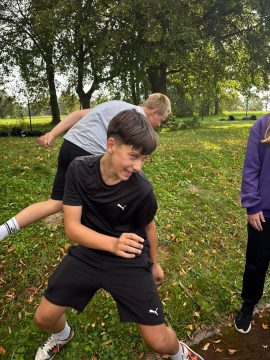 Skolas pārgājiens "Pasaule bez briesmām"