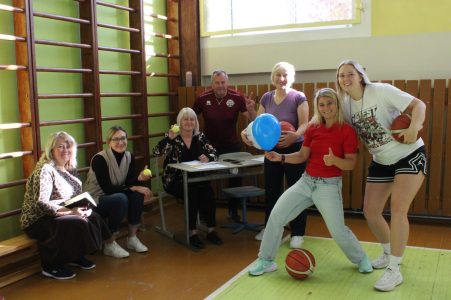 Skolotāji profesionālās pilnveides dienā "Skolotājs skolotājam"saldus vidusskolā.