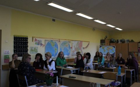 Skolotāji profesionālās pilnveides dienā "Skolotājs skolotājam"saldus vidusskolā.