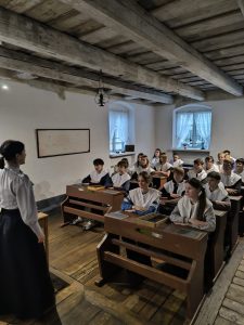 SEnās skolas apmeklējums